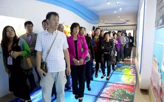山东潍坊卫康生物直销海外华侨华人回国创业研习班走进卫康