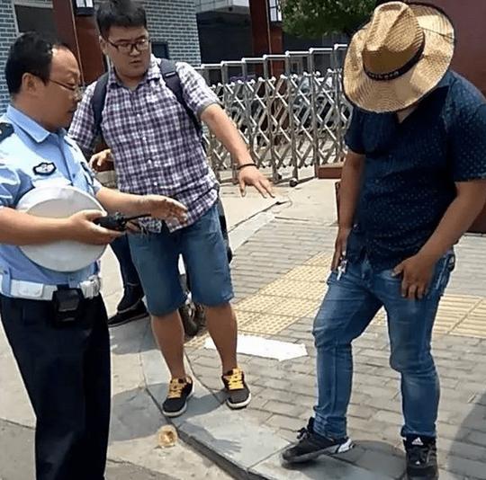 西工交巡大队民警"一警多能"抓获设"猜瓜子"骗局嫌疑