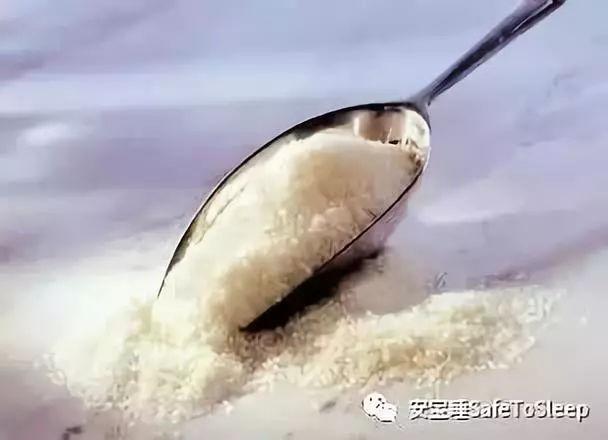 宝宝为什么一直打嗝不停