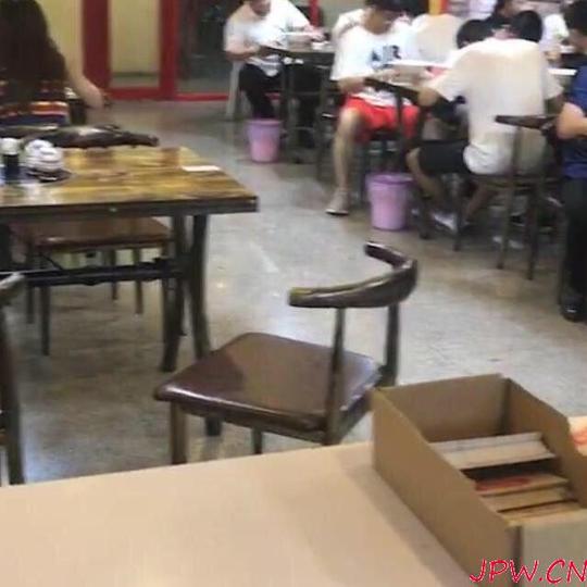 (转让)学生暑假合伙创业,合伙人撤资,现要开学了,低