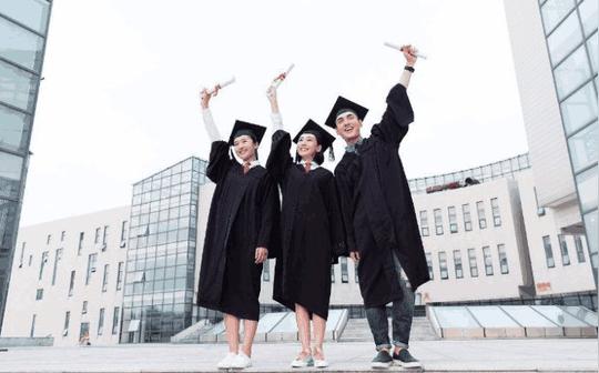 我国“最坑”的3个大学专业,不仅工作难找,毕业3年工资低于3000