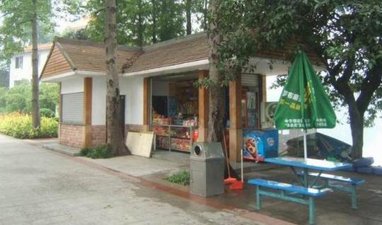 教练和驾校小卖部&lt;/strong&gt;是一家,3个月无需进货,学员:公开的"
