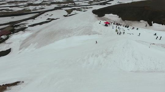 航拍滑雪场_1920x1080_高清视频素材下载(编号:506192