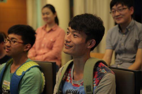 刘杨受邀走入同济大学分享创业干货
