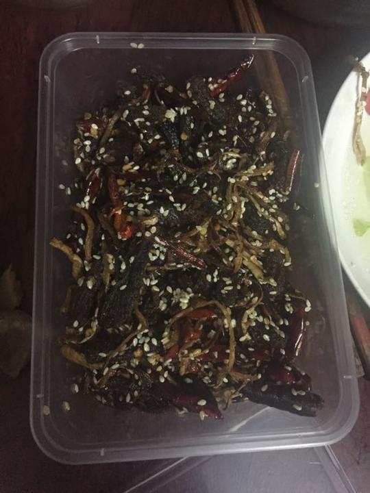 辣耳朵掉的干柴烈火干煸牛肉丝,花甲感觉我已经凑热闹