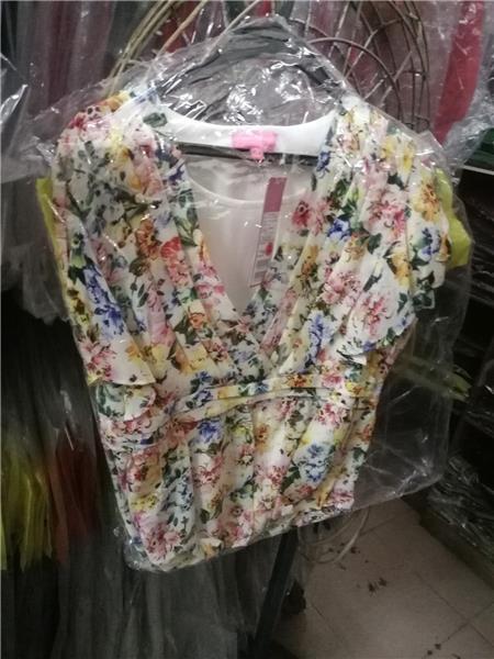 深圳回收库存服装，服装尾货，库存衣服及布料
