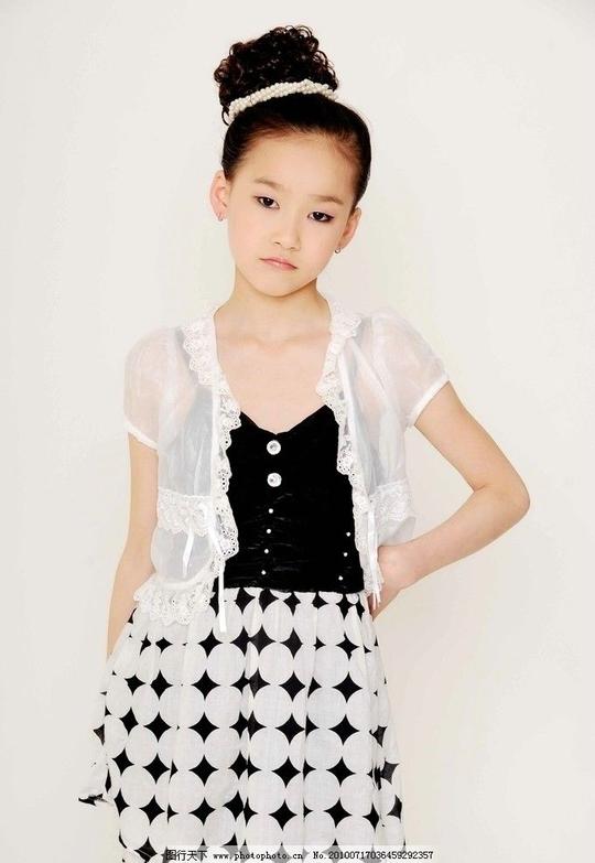 儿童写真艺术照可爱漂亮乖巧微笑小公主儿童幼儿摄影