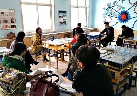 图片视频资料丰富,结尾引入一带一路回应社会热点.