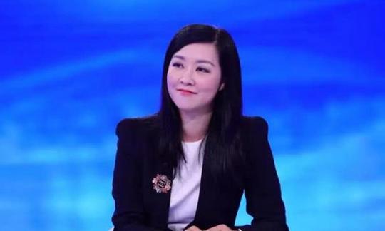 她借父亲1000万创业，29岁身家超过9亿，如今管理百亿企业