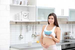 怀孕初期症状小腹痛是怎么回事