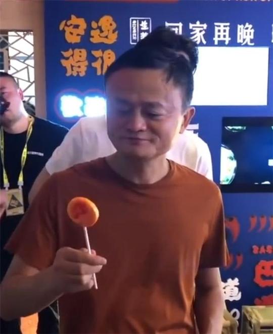 不再做生意的马云，最近在干啥?