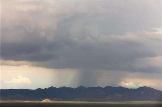 雨_风暴_山_图片大全—全景创意图库（quanjing.com）中国领先的正版图片视频素材网站