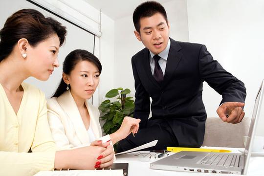 商务人士谈话_图片大全—全景创意图库（quanjing.com）中国领先的正版图片视频素材网站