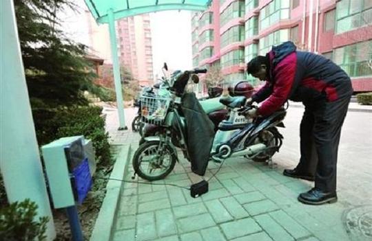 冬天电动车电瓶不够跑咋办?维修师傅给你支招,每天多跑30公里