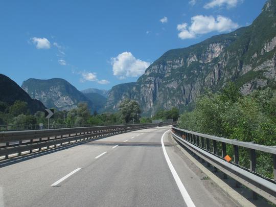 道路_意大利_山_图片大全—全景创意图库（quanjing.com）中国领先的正版图片视频素材网站