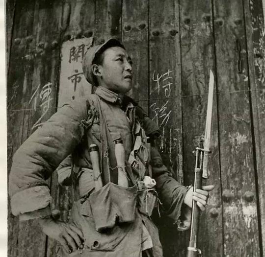 我的兄弟叫国军十二张令人震撼的抗战士兵黑白肖像
