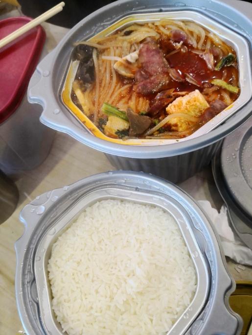 自热米饭火锅