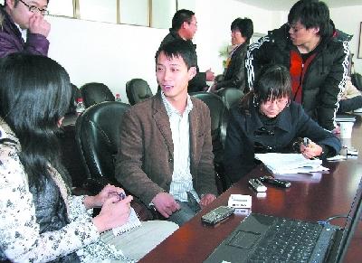 央视王小丫等采访义乌大学生淘宝创业·金华