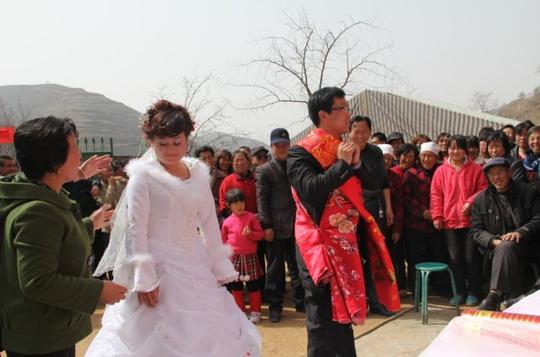 侄儿结婚111