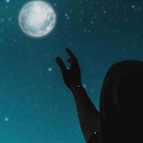 适合晚上发的伤感说说句句戳心入骨送给深夜孤独的人
