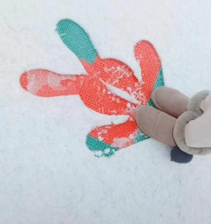 抖音雪地脚印踩兔子方法