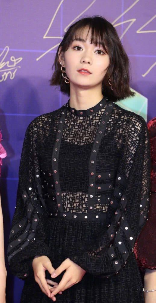 火箭少女走红毯,sunnee重现金发造型_腾讯新闻