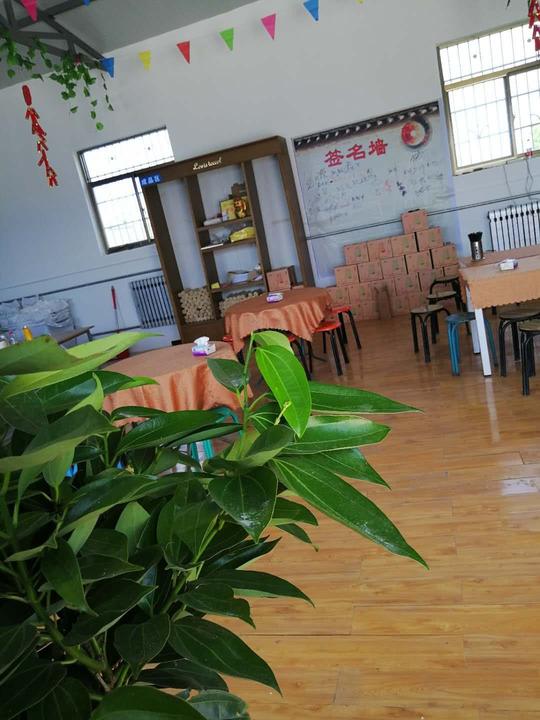 宝鸡贾村镇广福村年轻小伙回乡投巨资成立农业合作社，成立手工挂面厂，开办农家乐。