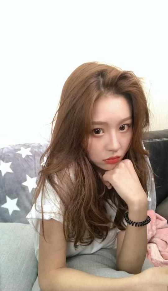 抖音红人温婉回归，视频直播，颜值再次惹非议