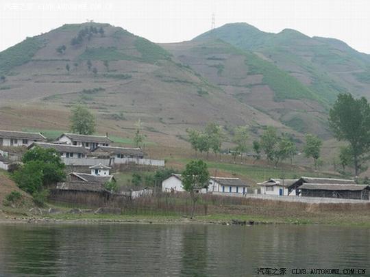 游览丹东河口断桥近距离欣赏朝鲜风光