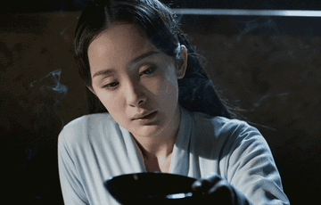 杨幂表情包苦笑