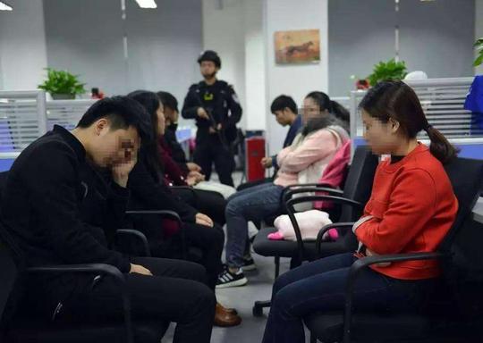 贷款中介假公章骗贷员工自曝年薪百万