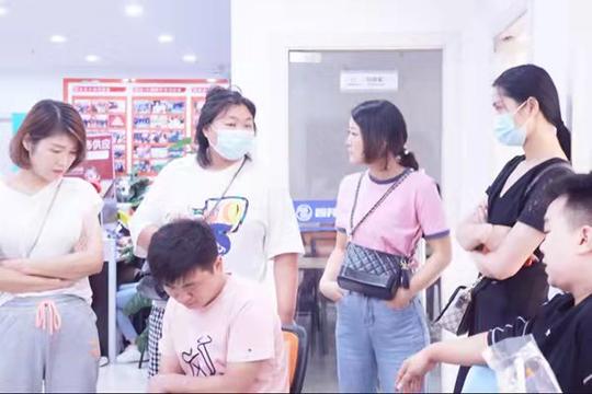 抖音网红怎么赚钱收钱(推广自己成为网红的技巧)