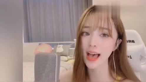 思思的包容，郑源多年前著名歌曲，不愧是蒙面唱将!