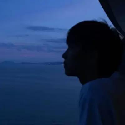 高清蓝色系文艺精选男头:我爱过，到最后还是我一个人过。,男生,伤感,成熟,文艺范
