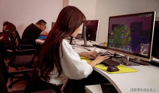 原创陪玩行业出“歪风”?每小时收费高达500元，“灰色生意业务”该停了