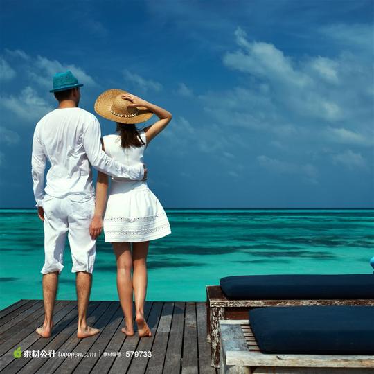 标签搜索:海边人物情侣背影人物素材唯美牵手高清图片温馨摄像温馨