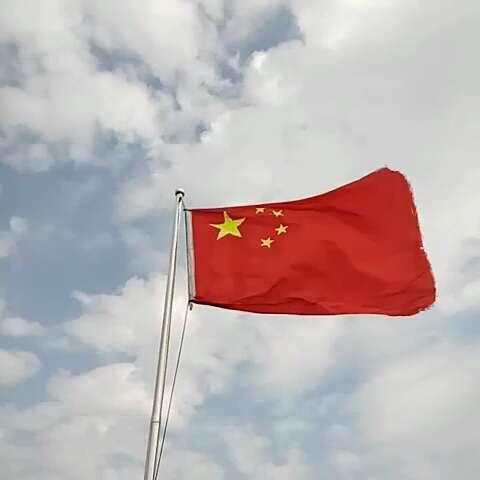 五星红旗迎风飘