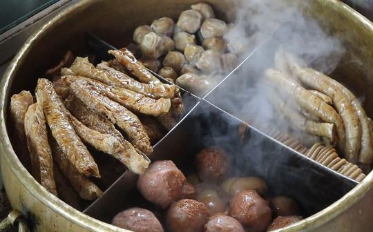 山东大哥卖甏肉20年，生意如日中天一到饭点就爆满，配米饭真香