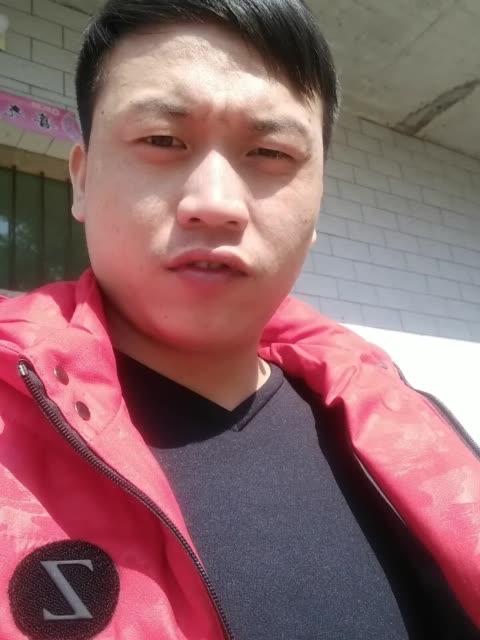 刚回家就给朋友们发个快手,我是个农村孩子