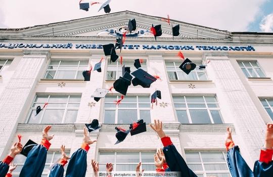 毕业季抛帽子学士帽毕业照大学学生时代大学毕业摄影