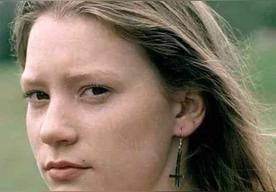 米娅·华希科沃斯卡