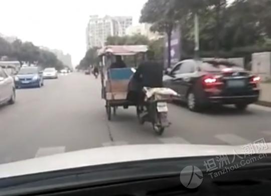 坦洲有三轮车和电动车这样组合,这种赚钱方式你见过吗