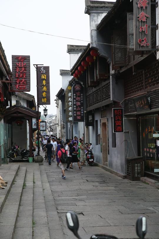 壁纸步行街街道街景商业街小巷960_1441竖版竖屏手机