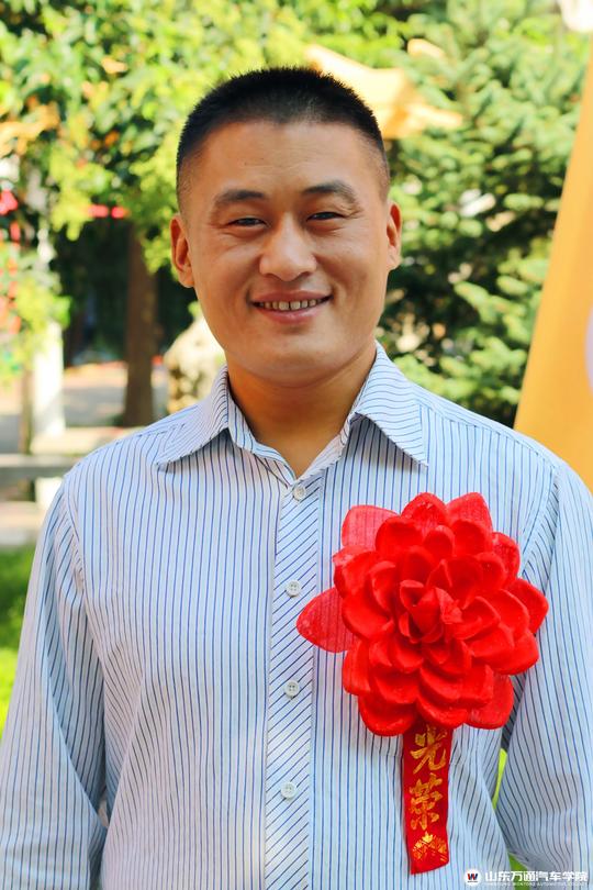 山东万通名师王利:永续学习的新能源汽车良师