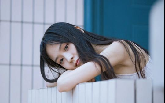 佳能m62+适马56校园约拍超级温柔的小姐姐