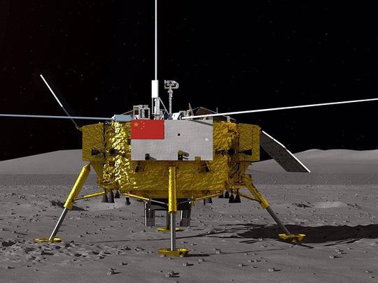 五星红旗飘向月球背面,外国专家紧急呼吁:月球背面不可以盖房子