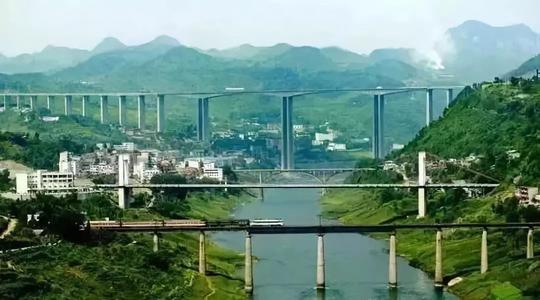 届时,6横7纵8联4环的贵州高速公路,似一张覆盖贵州全境的蛛网,联通至