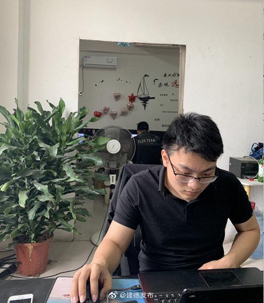 建德大同90后创业青年饶日辉从高中时期就开始积累经商、创业经历