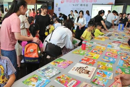 宝安又添一家“最美书店”--石岩觅书店，你去过吗?