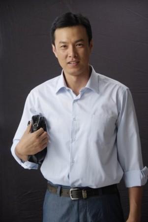 《正阳门下》记录老北京朱铁演知青走创业路